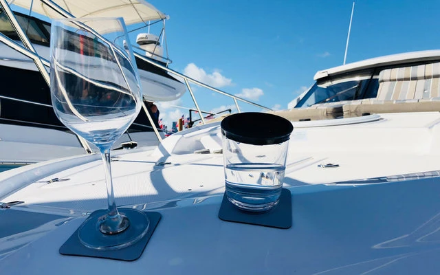 Tritan Magnet Bicchieri Con Sottobicchiere Set Di 2 5 Tritan Magnet Bicchieri Con Sottobicchiere Set Di 2 - immagine 5